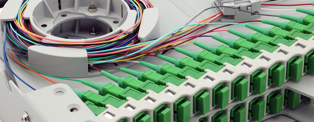 اتصال کابل فیبر نوری به چه شکل می باشد