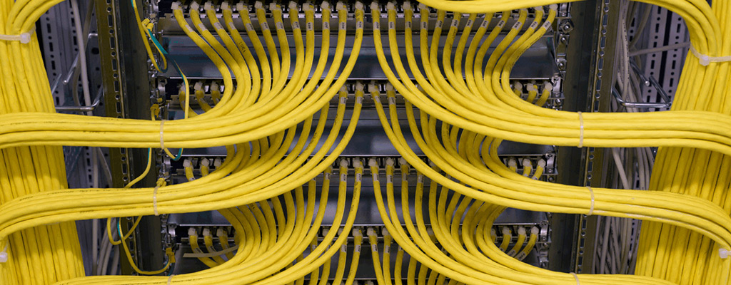 طول عمر کابل شبکه مسی بیشتر است یا فیبر نوری