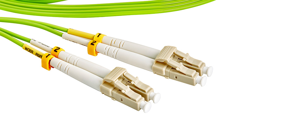 اندازه گیری میزان افت پچ کورد فیبر نوری